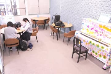 筑西・下館駅　情報発信施設を新装　土日も開館　居心地良い空間に　茨城