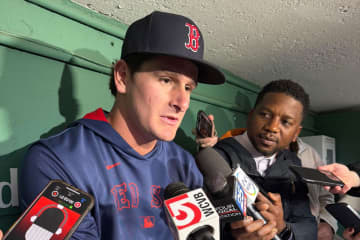 【ＭＬＢ】レ軍新人アンソニー　両親の前でメジャー初安打　背番号「４８」から「１９」に１日で異例の変更