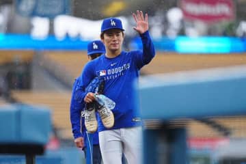 実現した大谷、ダル、由伸の3ショットで敬意のやりとり　由伸の「大尊敬先輩」にダルは…？