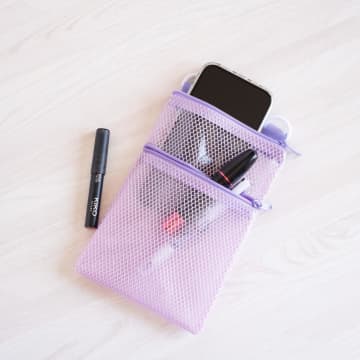 【ダイソーのスマホグッズ】が大充実！「スマホ迷子防止に役立つ」「オシャレ感倍増」だって！