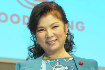 「絶対に負けません」八代亜紀さんの“私的写真”封入CD　批判浴びた販売元が再び宣戦布告…第2、3弾の“匂わせ”も