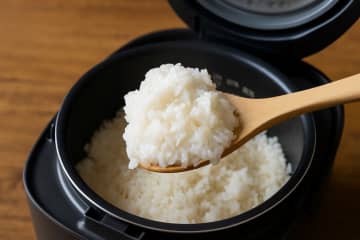 ご飯がべちゃべちゃになる『NG行動』６選！ふっくら炊くための対処法も紹介