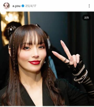 浜崎あゆみ、金髪ロング×純白ドレスで最強オーラ全開　「昔のあゆみたい」「やっぱあゆは金髪ロング」