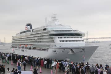 横浜に初入港した新造船「飛鳥Ⅲ」の船内見学会を開催　12日から市民200人募集