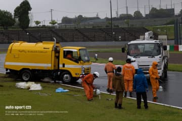 鈴鹿8耐合同テストで清掃車両が横転する珍事発生。スケジュール変更で特スポ走行枠が減少に