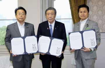 社保と教育、自公維合意　不信任巡り野党分断狙う