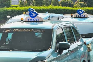 【インドネシア】配車台頭で苦境、大手に明暗［運輸］　変革迫られるタクシー業界（上）