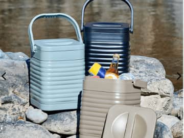 「ワークマンが本気出した」コスパ最強のクーラーボックスが優秀すぎる…！