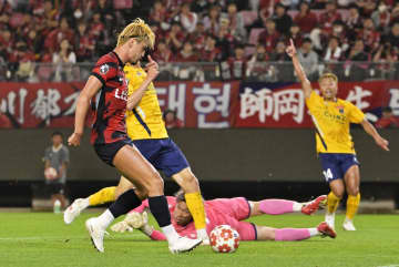 サッカー天皇杯　2回戦　J1鹿島盤石　3回戦へ　筑波大は敗退