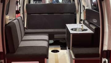 「こんなミニバン欲しかった！」軽より広いけど、大きすぎない。細かな機能性がグッと来る、快適車中泊を提供するキャンパー。