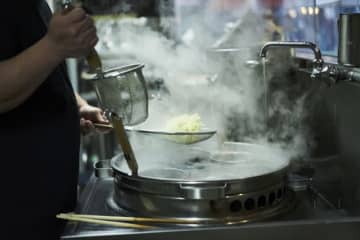 「一風堂」「町田商店」「山岡家」ラーメン御三家、株価と業績で圧倒した1社は？
