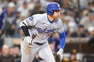 9回の大谷翔平がヒヤリ！　三塁打直後に米解説者「デンジャラスだ」　塁上の仕草に心配も「マニーの足に…」