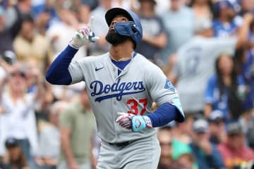 ドジャース、宿敵パドレスとの首位攻防3連戦を勝ち越し　テオスカーが19試合ぶりの決勝3ラン