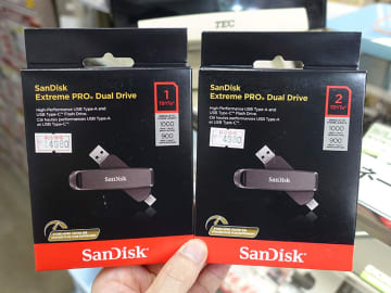 リード最大1,000MB/sの「SanDisk Extreme PRO Dual Drive」が入荷、容量は1TBと2TB