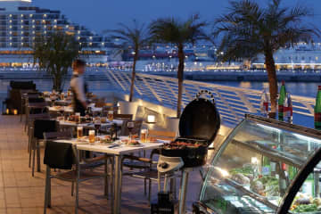 船旅気分！海風とともに世界の味を堪能「KOBE SEASIDE BEER TERRACE」