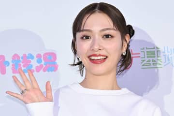 内田理央、夢の国での“一瞬の悲劇”を報告　笑顔→びっしょびしょも「ギャップよすぎ」の声