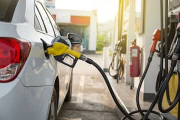 6月になりようやく「ガソリン価格」が下がると聞きました。実際どのくらい下がったのでしょうか？
