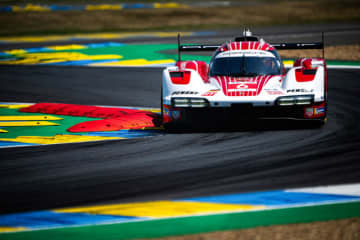 予選4番手の6号車ポルシェ963が失格。車検で最低重量違反と判定、ハイパーカー最後尾からのスタートに