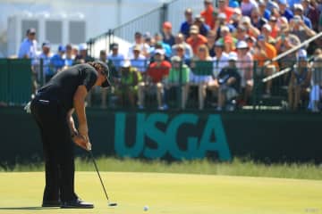 ビッグレフティご乱心 転がる球を打ち返すのは戦略か／全米オープン事件簿（2）