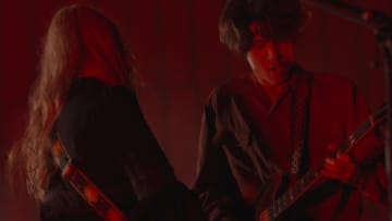 GLIM SPANKY、日比谷公園大音楽堂で披露した「大人になったら」ライブ映像公開