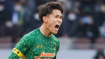 海外挑戦から帰国した22歳、母校・青森山田の予選敗退について尋ねられ苦笑い…「最悪のケース」とは