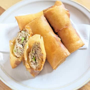 【ギョーザの具で作る簡単春巻き】チーズをプラスしたら家族が争奪戦！冷めても絶品リピ確レシピ