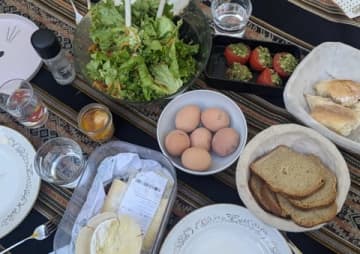 「日本が不思議な国に見えてしまう」 自炊料理家の山口祐加さんが世界の食卓を巡って実感した想い