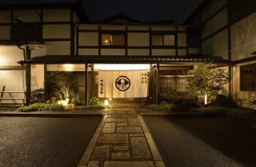 糺の森に見上げる月のように──老舗料亭・下鴨茶寮が贈る、新しい和の焼き菓子「五味の杜(ごみのもり)」誕生　五味の調和とともに、現代に寄り添う料亭の“菓心”を一つに込めて。