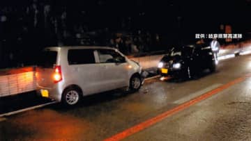 【衝撃】運転手は大正生まれの99歳…中央道のトンネルで逆走車が軽自動車と衝突し2人けが　チェーン着脱場でUターンし“逆走”