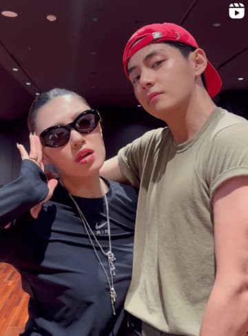 ダンサーのリ・ジョン、BTSのVとのダンス映像を公開！息の合ったパフォーマンスが話題