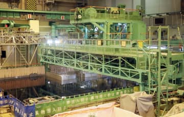 6号機の核燃料装填作業を公開　東電柏崎刈羽原発