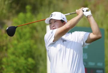 大槻、岩田が4位発進　男子ゴルフ第1日