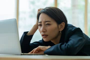 43歳、新しい職場で心が折れた。でも、25年ぶりにピアノを弾いたら胸が熱くなって──そこから私の転機が始まった