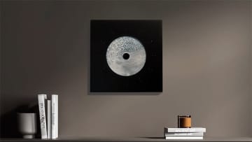 1分1秒で哲学する？ 過去と未来を視覚化するドイツのキネティックアート「clock.zero」