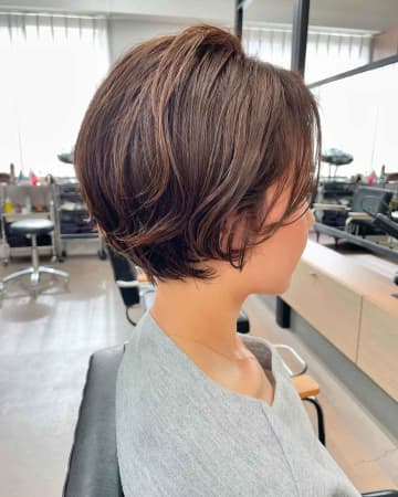 湿気で髪ボサボサ→ ＜40・50代＞に似合う【ニュアンスパーマ】で解決！！