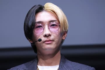 ヒカル　進撃のノアとの婚姻届を町役場に提出「疑いかけてくるから。やじ馬ども見てるか？」