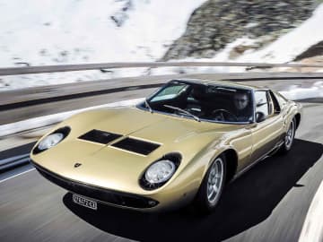 ランボルギーニ ミウラは、スーパーカーの始祖にして完成形だった【スーパーカークロニクル・完全版／001】