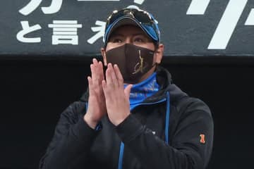 打席には清宮…新庄監督の「異次元采配」にファン困惑　まさかの決断が「トリッキー」