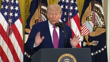 トランプ米大統領、中東での大規模紛争を警告　イスラエルのイラン攻撃「起こりうる」