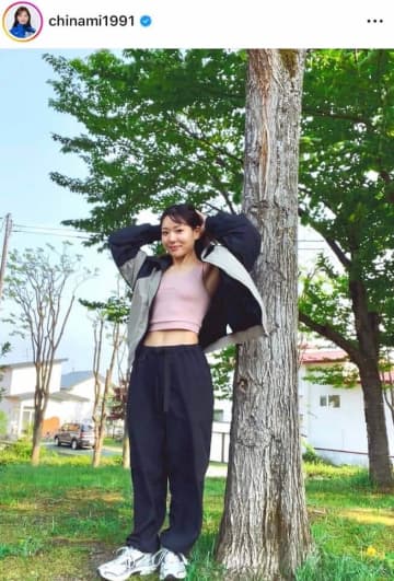 カーリング吉田知那美、イケメン夫と旅行先でラブラブショット　「素敵な夫婦」「愛伝わってきます」
