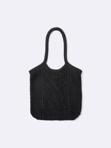 え！GUからこんな可愛い「高見え黒バッグ」出てたの？！値下げ品もあるから急いでチェック～！