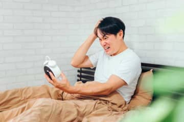 朝の“あるある”フレーズ「寝坊した！」は英語で？