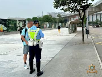 マカオ、週次の歩行者による道路横断違反の検挙数が3週連続減も依然3桁