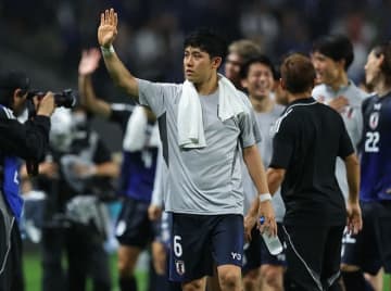 「信じられない」「誇らしい」V戦士・遠藤航と“ベッカム”のユニホーム交換に海外脚光！ 本人が経緯を説明「エンドウと話をしたんだ」