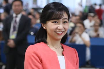 佳子さま　ピンクのセットアップ、伝統の着物…華やかなお召し物でブラジルご訪問