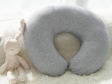 赤ちゃんとの授乳タイムを快適に♡やさしい使い心地の〈授乳クッション 〉をAmazonタイムセールでお安くゲット！