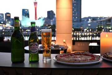 神戸の絶景✕ピザおかわり自由なビアガ、人気の新施設に初登場