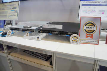 NECブースにもAPN分野の展示。「オープン光伝送装置」や、デジタル電気信号への変換を省く「OAO型光波長変換技術」など【Interop Tokyo 2025】
