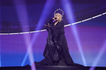 マドンナ＆ジャスティン・ビーバー、新ローマ教皇と親戚関係にあることが判明