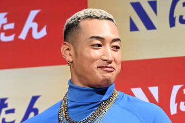 関口メンディーが変装せず原宿・竹下通りを歩いていた　インバウンド効果で「紛れてきたんですよ」